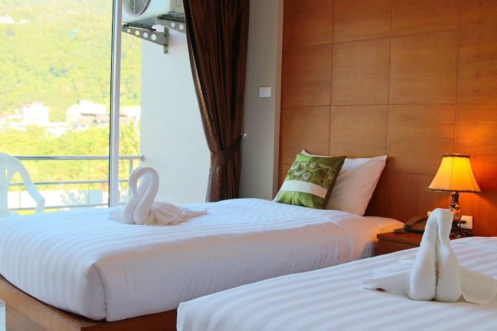 Good Nice Hotel Patong Екстер'єр фото