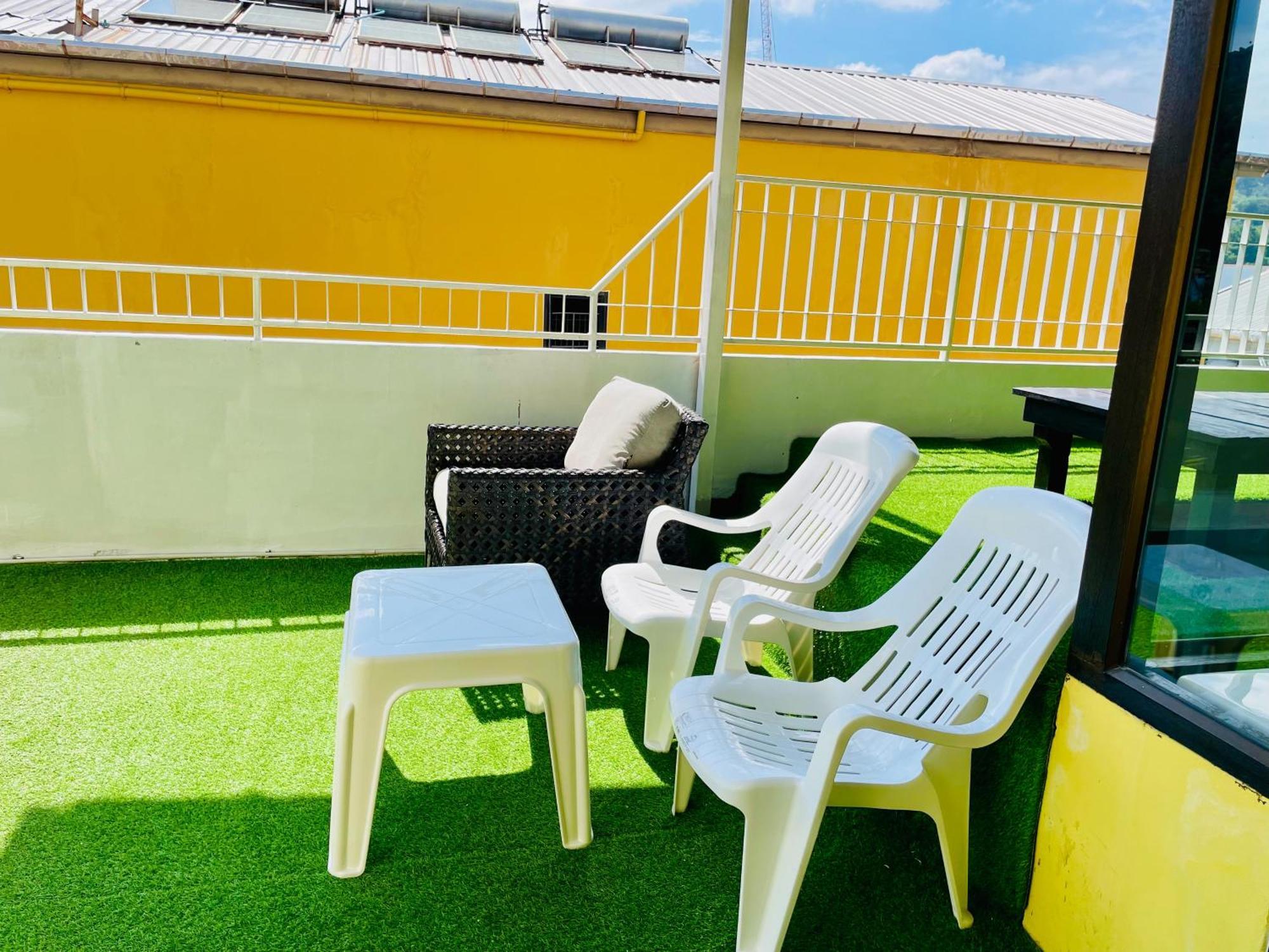 Good Nice Hotel Patong Екстер'єр фото