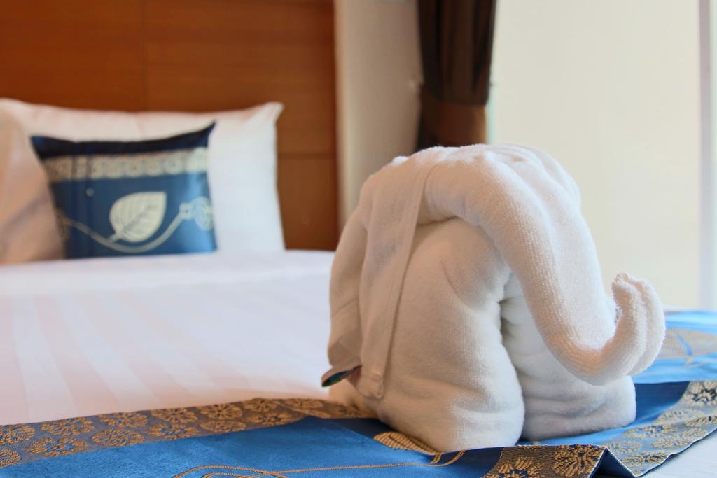 Good Nice Hotel Patong Екстер'єр фото