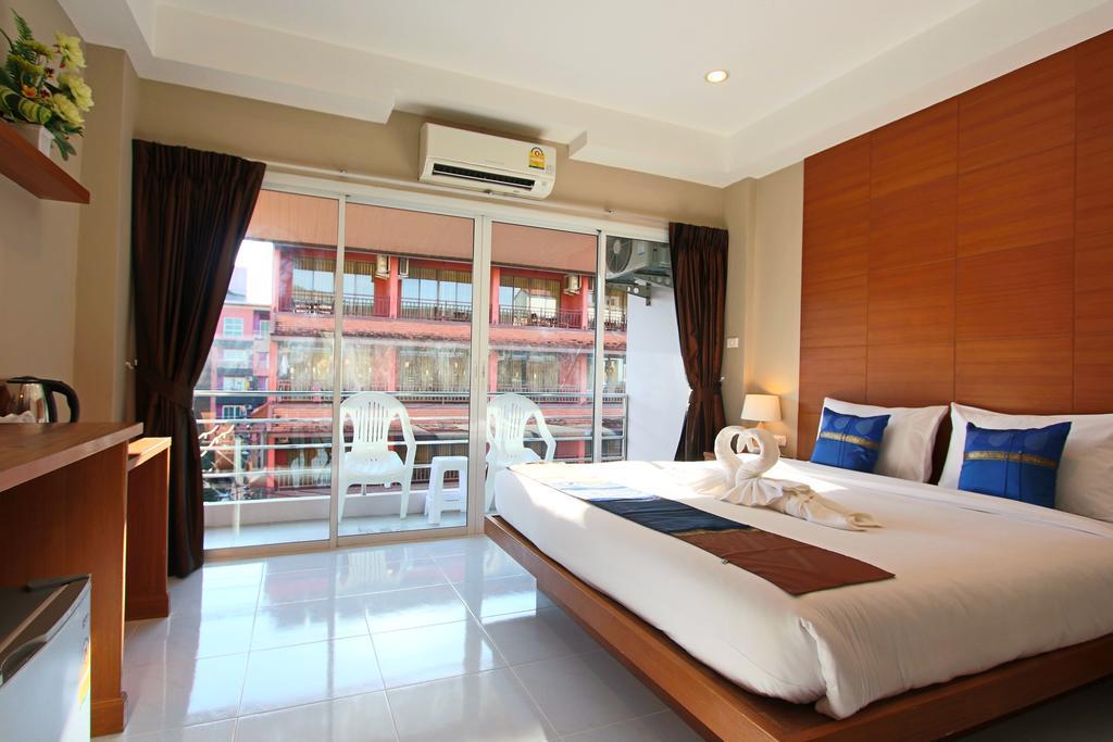 Good Nice Hotel Patong Екстер'єр фото