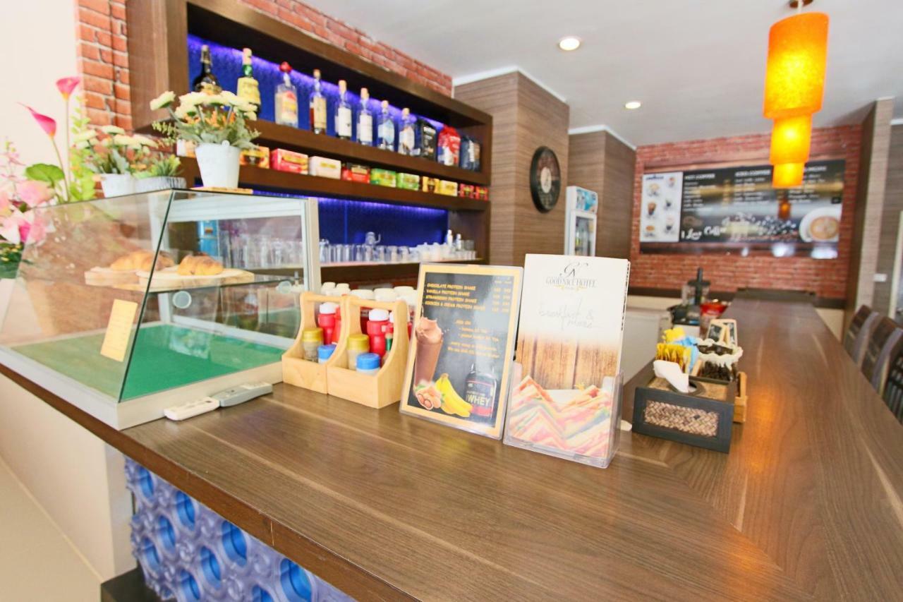 Good Nice Hotel Patong Екстер'єр фото